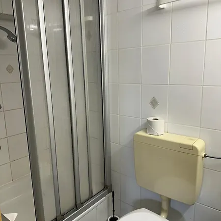 Monteurzimmervermietung Zu Den Zwei Linden Eggersdorf Гостевой дом 3*