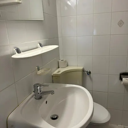 Monteurzimmervermietung Zu Den Zwei Linden Eggersdorf Гостевой дом