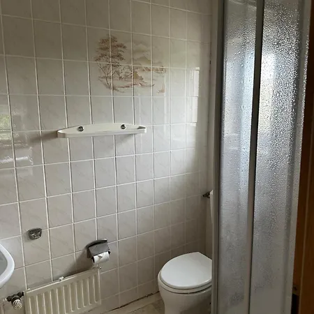 Monteurzimmervermietung Zu Den Zwei Linden Eggersdorf