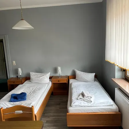 Monteurzimmervermietung Zu Den Zwei Linden Eggersdorf