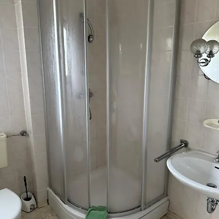 Monteurzimmervermietung Zu Den Zwei Linden Eggersdorf Eggersdorf (Salzland)