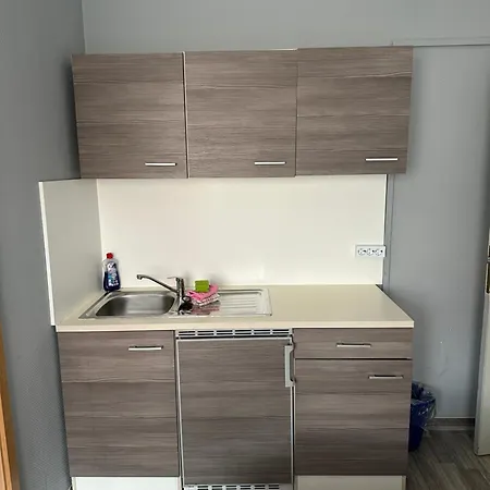 Гостевой дом Monteurzimmervermietung Zu Den Zwei Linden Eggersdorf 3*