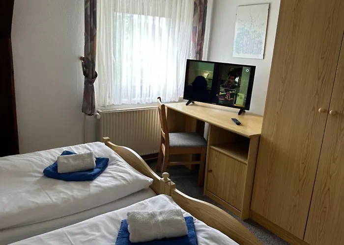 Konukevi Monteurzimmervermietung Zu Den Zwei Linden Eggersdorf 3*