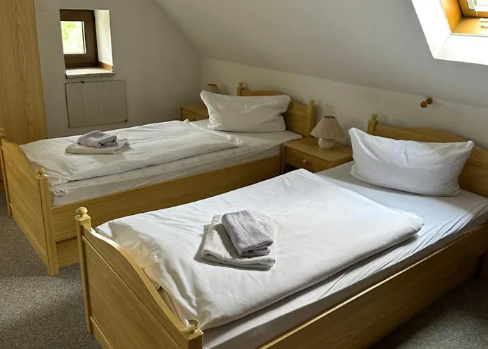 Monteurzimmervermietung Zu Den Zwei Linden Eggersdorf Eggersdorf (Salzland)