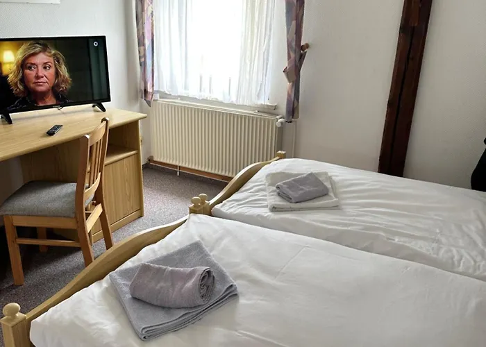 Monteurzimmervermietung Zu Den Zwei Linden Eggersdorf 3*