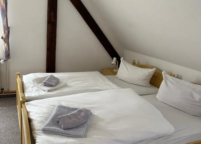 Konukevi Monteurzimmervermietung Zu Den Zwei Linden Eggersdorf