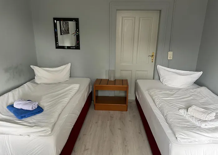 Monteurzimmervermietung Zu Den Zwei Linden Eggersdorf Konukevi 3*