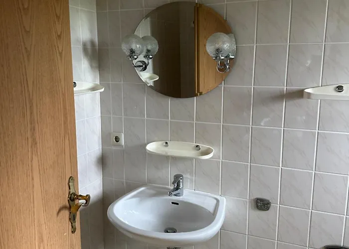 Monteurzimmervermietung Zu Den Zwei Linden Eggersdorf Eggersdorf (Salzland)