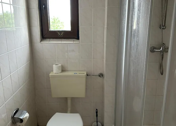 Monteurzimmervermietung Zu Den Zwei Linden Eggersdorf Eggersdorf (Salzland)