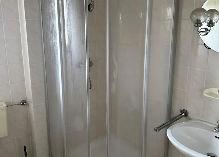 Monteurzimmervermietung Zu Den Zwei Linden Eggersdorf Eggersdorf (Salzland)