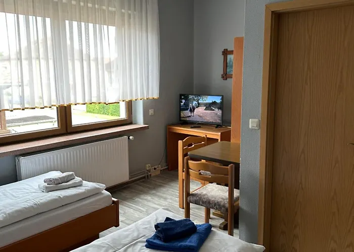 Monteurzimmervermietung Zu Den Zwei Linden Eggersdorf Konukevi 3*